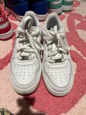 Nike White Kids Sneakers Low-Top Lace-Up